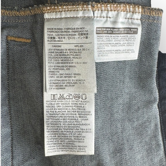 Levi's Classic Denim Trucker Jacket Dark‎ Wash Classic Stretch Denim Women Small - Picture 4 of 6